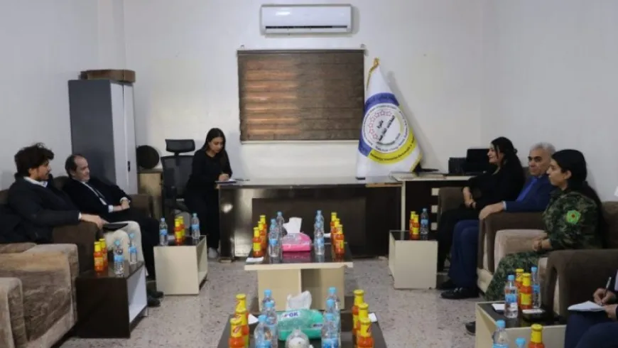 “الإدارة الذاتية” تسلّم لإسبانيا طفلاً وامرأة من عوائل “داعش” خلال زيارة دبلوماسية