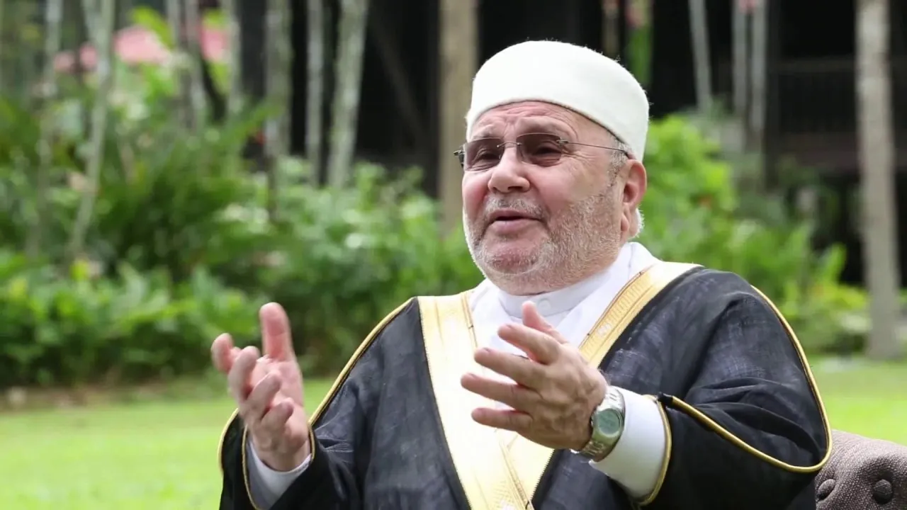 النابلسي ينفي بشكل قاطع بياناً منسوباً إليه ويدعو للمشاركة في التظاهرة الوطنية