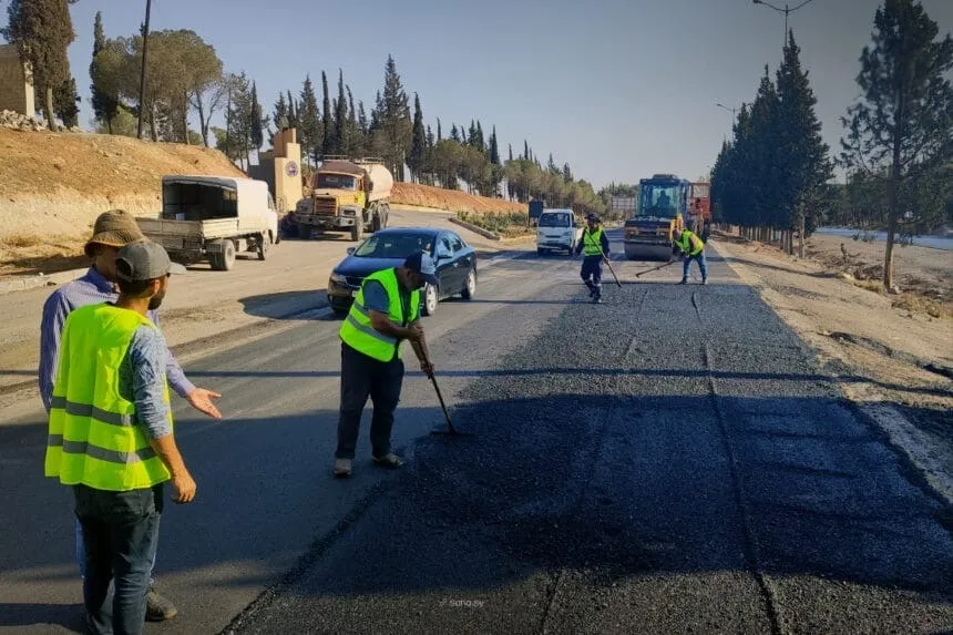 ​المؤسسة العامة للمواصلات تستعرض إنجازاتها بعد عام من التحرير