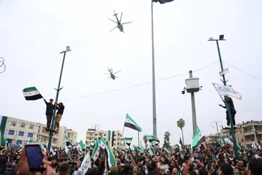 في ذكرى التحرير: الطيران السوري من رمز الرعب إلى رسالة فرح وحرية