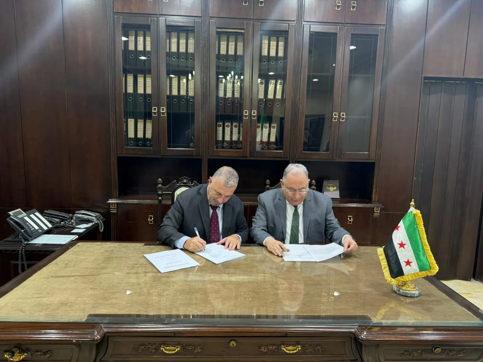 برنية: التوقيع على الوثيقة الأخيرة لمشروع إصلاح خطوط الربط الكهربائي. 