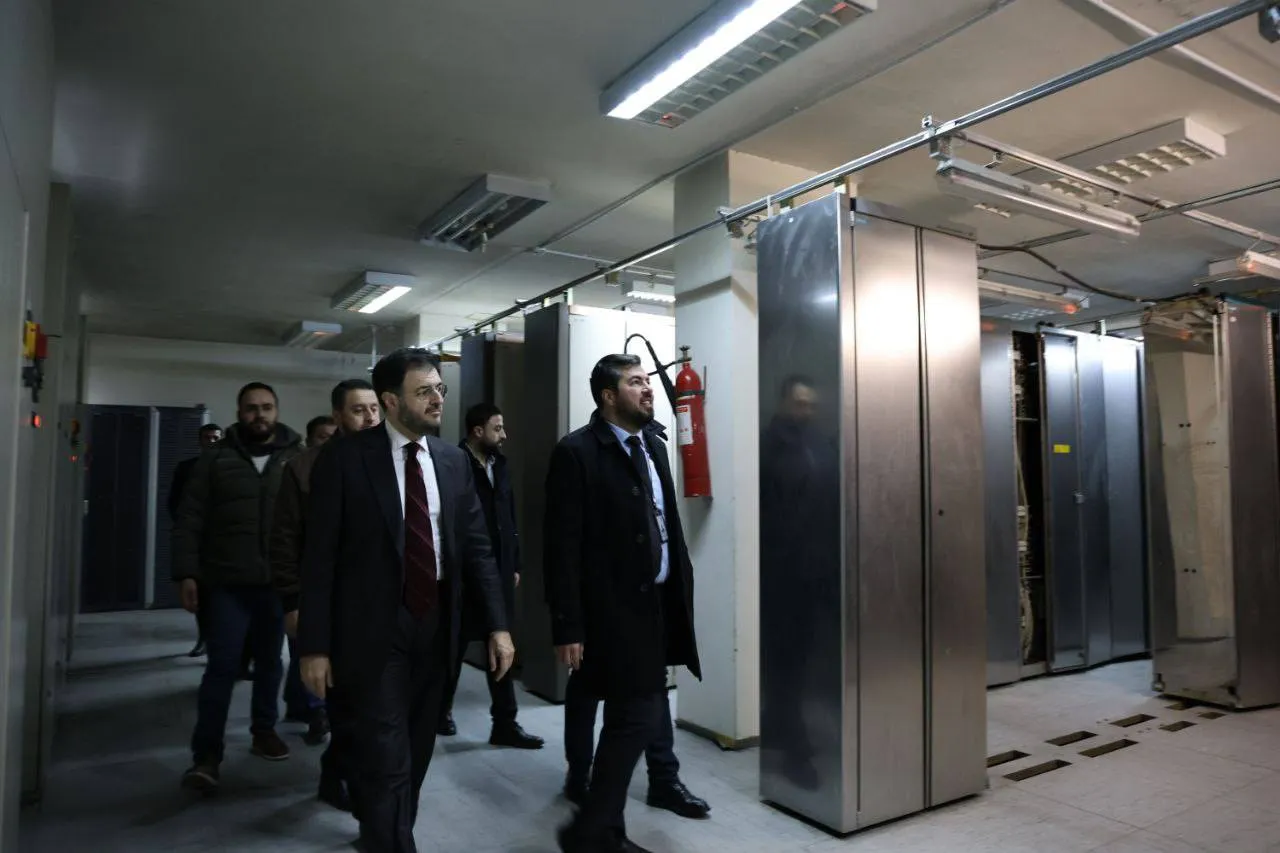 وزير الاتصالات يطلّق جولة ميدانية لتقييم جاهزية البنية التحتية وتعزيز جودة الخدمات