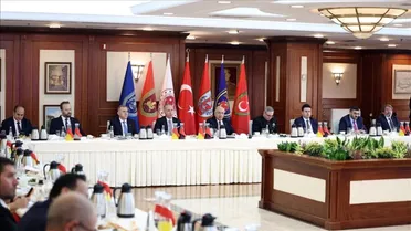 وزير الدفاع التركي: استقرار سوريا أولوية أمنية وطنية وتنسيق متقدم مع دمشق