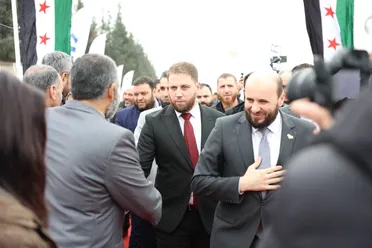 باستطاعة 800 ميغاواط.. وزير الطاقة يعلن وضع حجر الأساس لمحطة محردة وسط سوريا