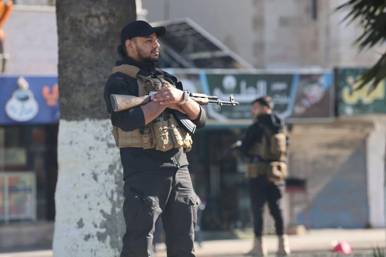 حصيلة دامية: 3 وفيات و60 إصابة عقب هجمات فلول الأسد في اللاذقية