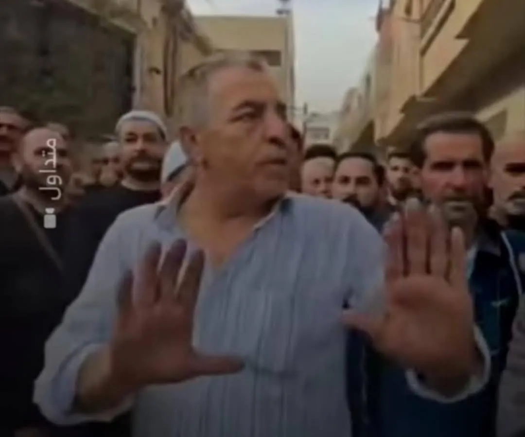 في سياق محاولات زعزعة الأمن .. اغتيال رئيس بلدية صحنايا وابنه بظروف غامضة 