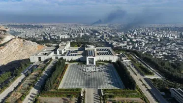 الإمارات تدين الغارة الإسرائيلية على دمشق وتؤكد دعمها لوحدة سوريا واستقرارها