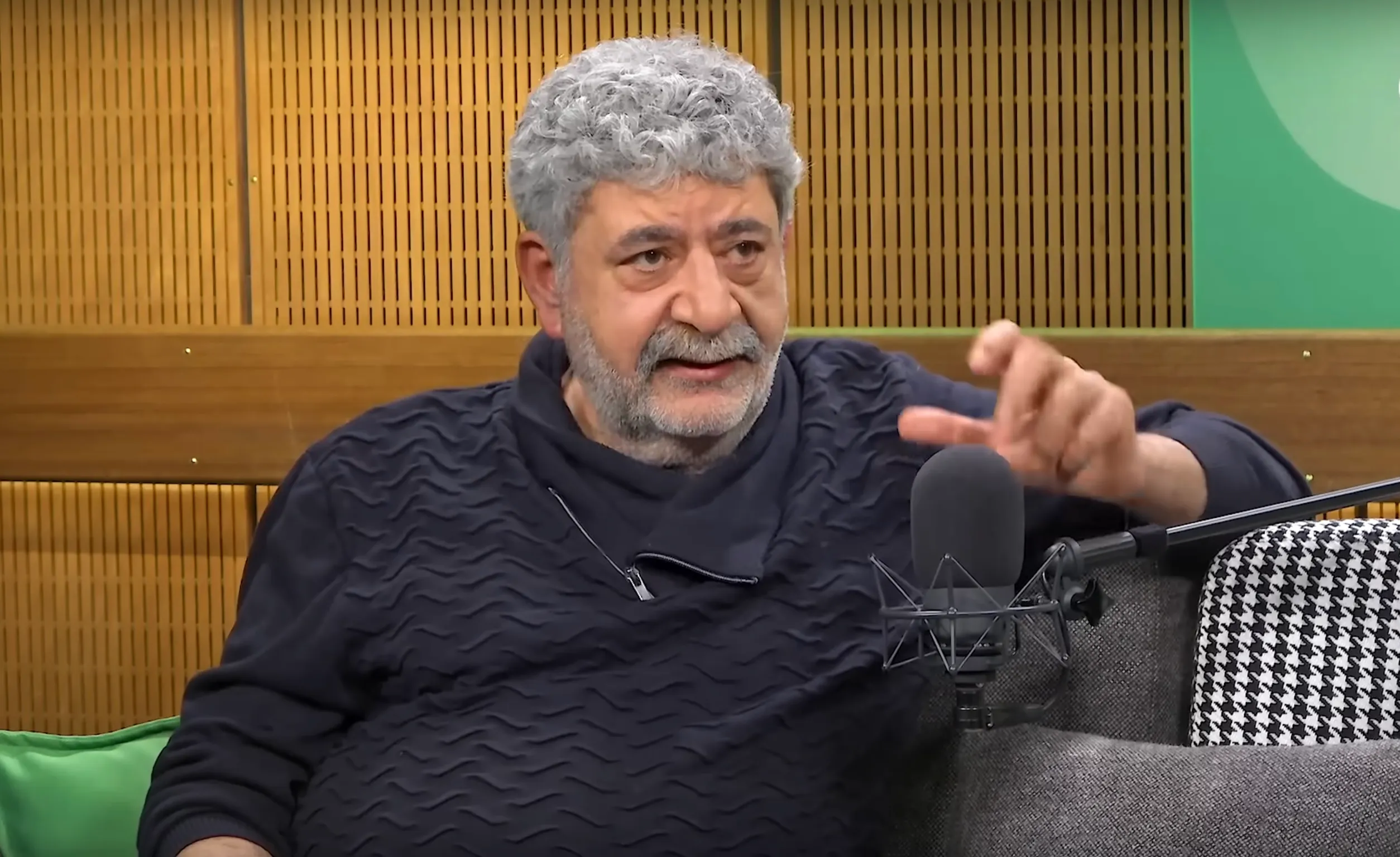 فارس الحلو يكشف: منزلي تحوّل إلى مستودع للتعفيش بعد مغادرتي سوريا