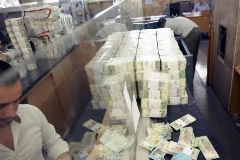 حجم واردات سوريا يقفز إلى 8 مليارات دولار في 5 أشهر... والليرة تحت الضغط دون تدخل المركزي