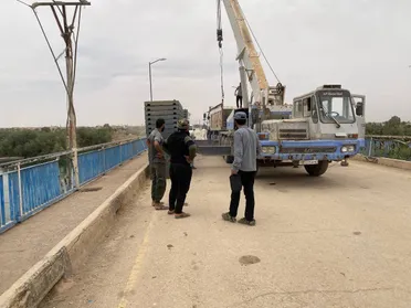 ترميم جسر الباغوز في البوكمال… خطوة لتخفيف معاناة السكان شرق دير الزور