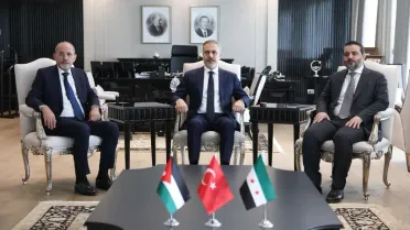تعزيز التعاون الإقليمي: سوريا وتركيا والأردن يتفقون على دعم الأمن والاستقرار ومواجهة التحديات المشتركة