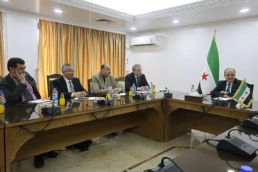 استياء واسع من قرارات وزير التعليم العالي بحق طلاب الشمال السوري ومطالب بإقالته