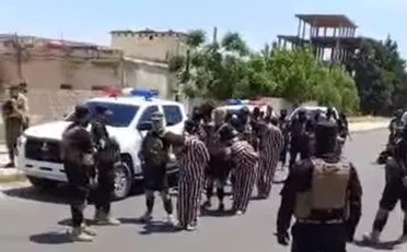 القبض على عدد من مرتكبي مجزرة الحولة.. وتمثيل الجريمة شمال حمص