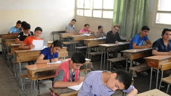 معاناة الأهالي السوريين من تكاليف الدروس الخصوصية مع اقتراب امتحانات الشهادات