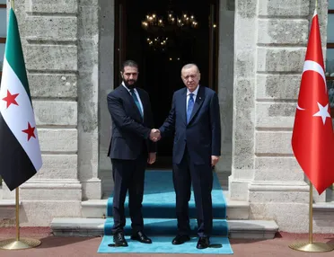 في زيارة مفاجئة غير معلنة.. الشرع يلتقي أردوغان في إسطنبول 
