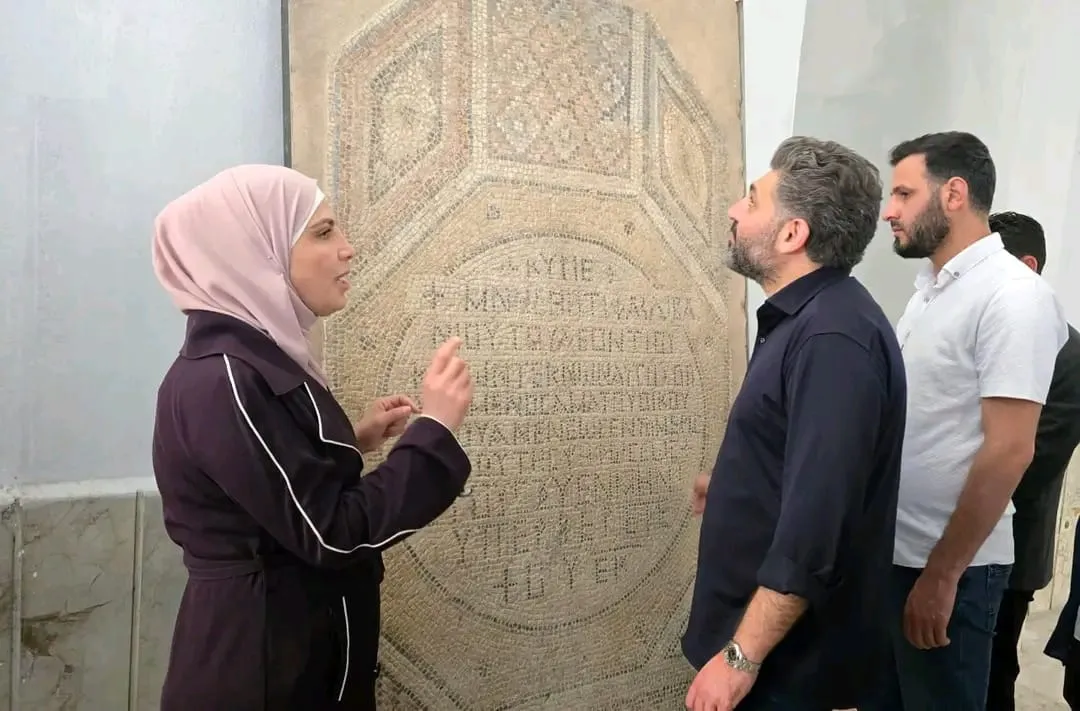 وزير الثقافة يتفقد المعالم الثقافية والتاريخية في معرة النعمان بإدلب