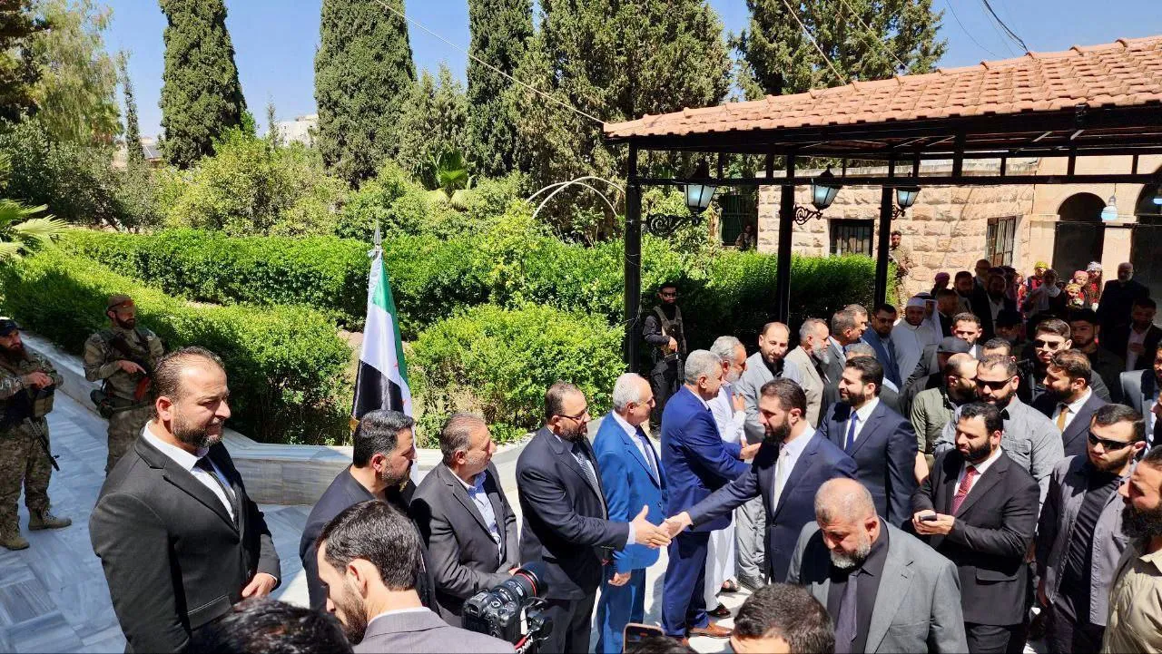 "الرئيس الشرع" يزور درعا في أول أيام عيد الأضحى وسط استقبال رسمي وشعبي واسع