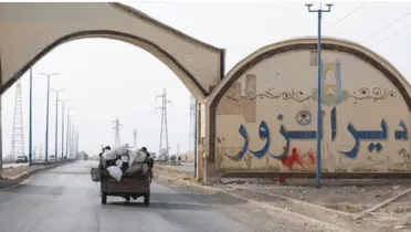 دير الزور تمهل الفعاليات التجارية 15 يوماً لإزالة رموز نظام الأسد البائد   