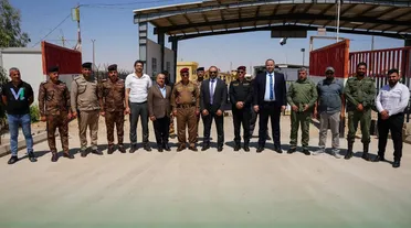لتعزيز التبادل التجاري .. رسمياً افتتاح معبر البوكمال أمام حركة المسافرين والشاحنات مع العراق