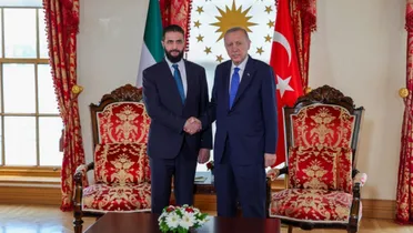 اتصال هاتفي بين "الشرع وأردوغان" لبحث تحييد سوريا عن التصعيد الإيراني - الإسرائيلي