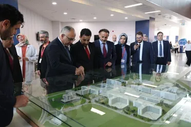 وزير الصحة السوري يبحث في أنقرة سبل تطوير التعاون الصحي والاستفادة من التجربة التركية