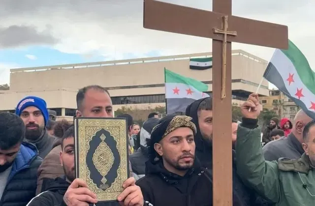 علماء سوريا يرسّخون خطاب الوحدة الوطنية ويغلقون أبواب الفتنة الطائفية