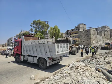 مدن مدمرة تنهض من تحت أنقاض الأسد البائد: مشاريع ترحيل في حلب ومناطق أخرى