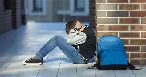 التعليم المنقطع في سوريا: الحرب والفقر يسرقان أحلام الأطفال… وبارقة أمل للعودة