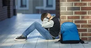 التعليم المنقطع في سوريا: الحرب والفقر يسرقان أحلام الأطفال… وبارقة أمل للعودة