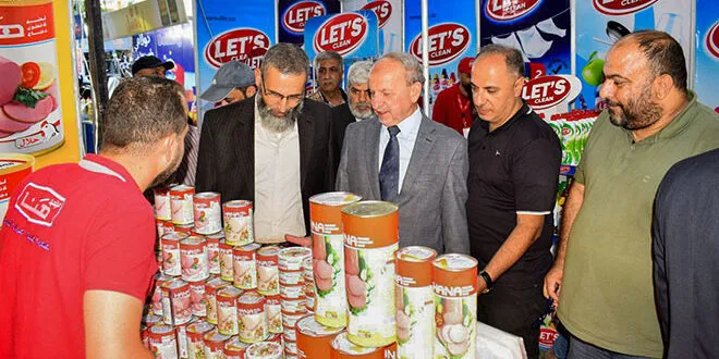 “مهرجان النصر” في الكسوة: تخفيضات تصل إلى 40% وسط إقبال على المنتجات العائلية