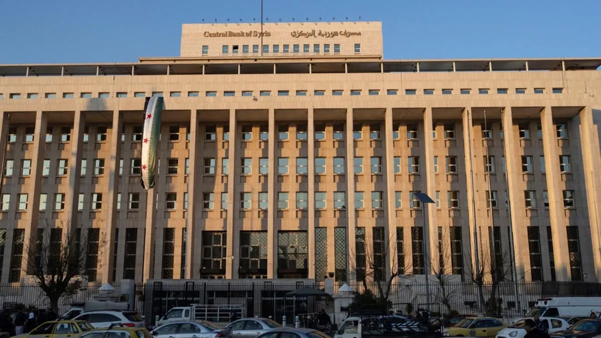 حاكم المصرف المركزي: سوريا لن تلجأ إلى الديون الخارجية