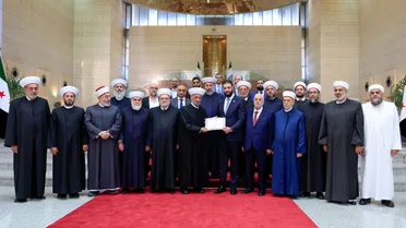 مفتي لبنان يلتقي الشرع في دمشق: وسام لسوريا ورسائل إلى الداخل اللبناني