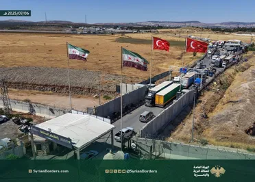 حركة نشطة في المعابر الحدودية السورية: تسهيلات واسعة وعودة متزايدة للسوريين من الخارج