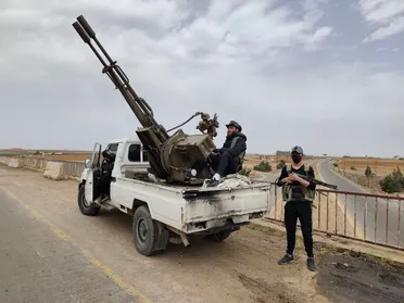 درعا: إجراءات أمنية مشددة على الحدود مع السويداء تحسباً لتداعيات التوتر