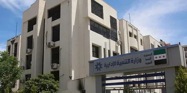 وزارة التنمية الإدارية تواصل معالجة ملف العاملين المفصولين تعسفياً 