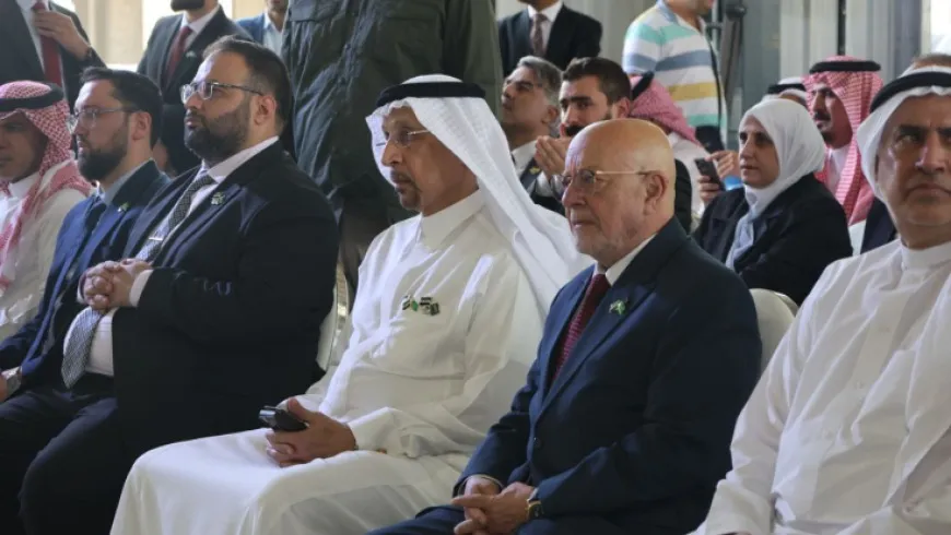 تدشين مصنع "فيحاء" للإسمنت الأبيض ووضع حجر أساس برج "الجوهرة" في دمشق