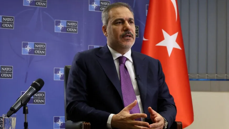 هاكان فيدان: لا شرعية لأي وجود مسلح في سوريا وندعم تنفيذ اتفاق الدمج دون شروط