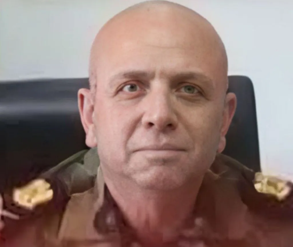 الرئيس السابق لأركان "القوى الجوية" الذي قصف مدينته ... اعتقال اللواء عماد نفوري في حلب