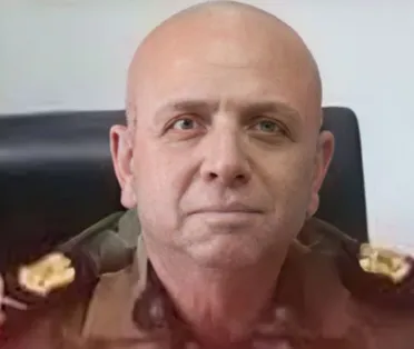 الرئيس السابق لأركان "القوى الجوية" الذي قصف مدينته ... اعتقال اللواء عماد نفوري في حلب 