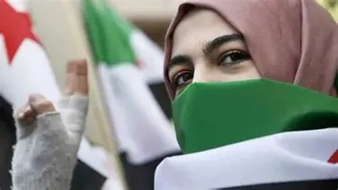 أمهات سوريا.. صمود في وجه العاصفة وتشبث بالحياة رغم جراح الحرب