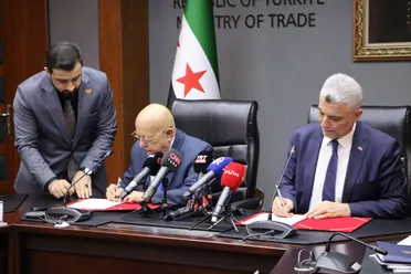 سوريا وتركيا تطلقان مرحلة جديدة من الشراكة الاقتصادية بتأسيس مجلس تعاون مشترك