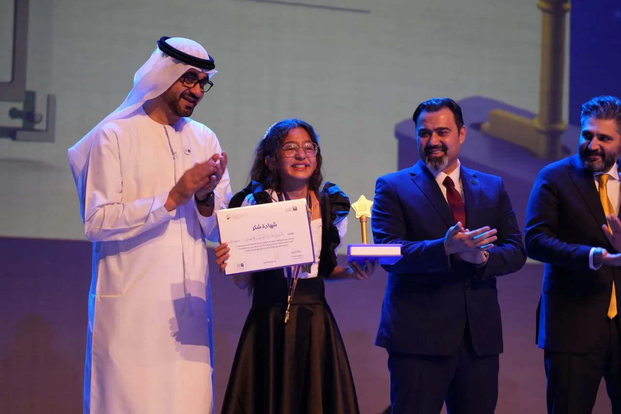 وزارة التربية تتوّج بطلة تحدي القراءة العربي تمهيداً للمشاركة في النهائيات الدولية بالإمارات