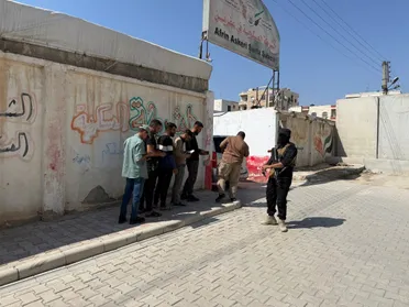 مشاهد الإقبال على الانتساب لقوى الأمن الداخلي في عفرين تفند أكاذيب "قسد"