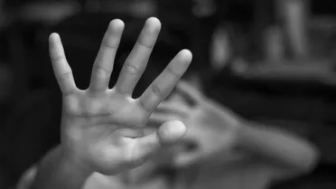 حادثة اغتصاب تذكر السوريين بفظائع الانتهاكات بسجون الأسد