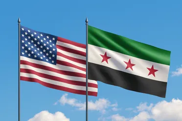 واشنطن تُعفي دبلوماسيين معنيين بالملف السوري وسط تحوّل نحو دعم دمشق