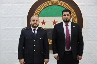 محافظ إدلب يبحث مع وزير الدفاع إزالة الألغام وتعزيز السلامة العامة