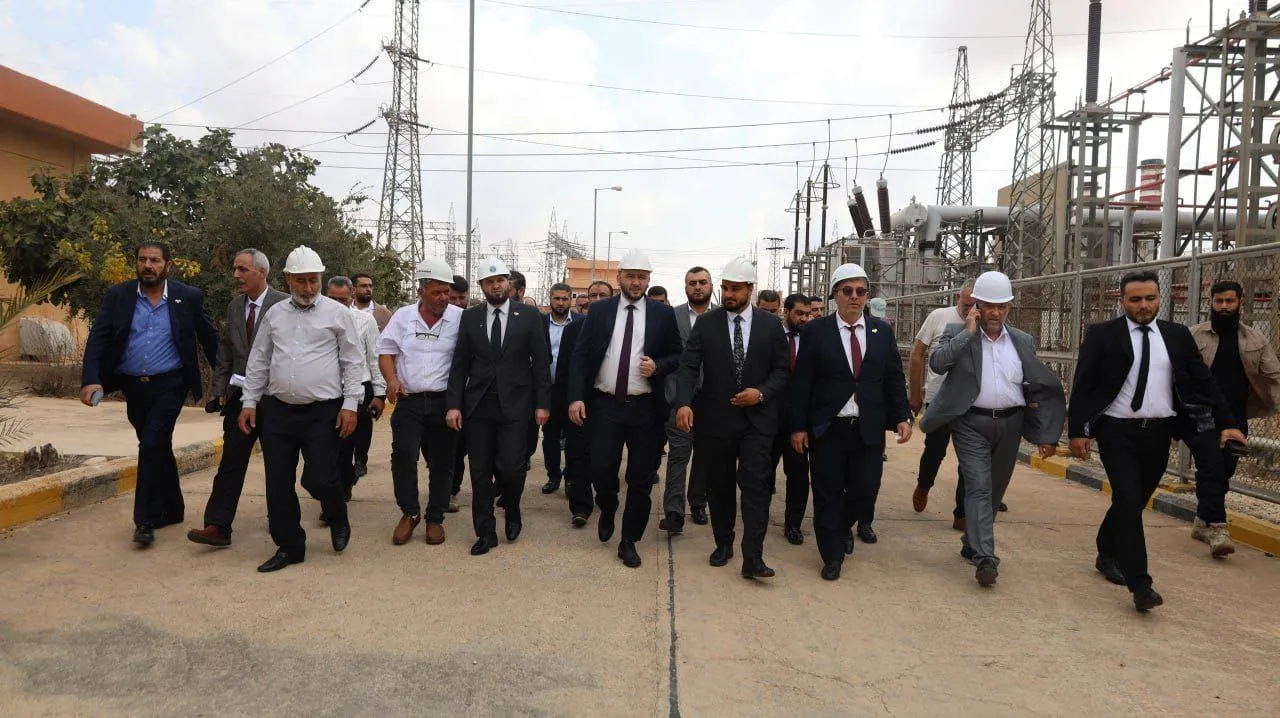 وزير الطاقة في حمص يبحث واقع القطاع وخطط تطوير الكهرباء والمياه