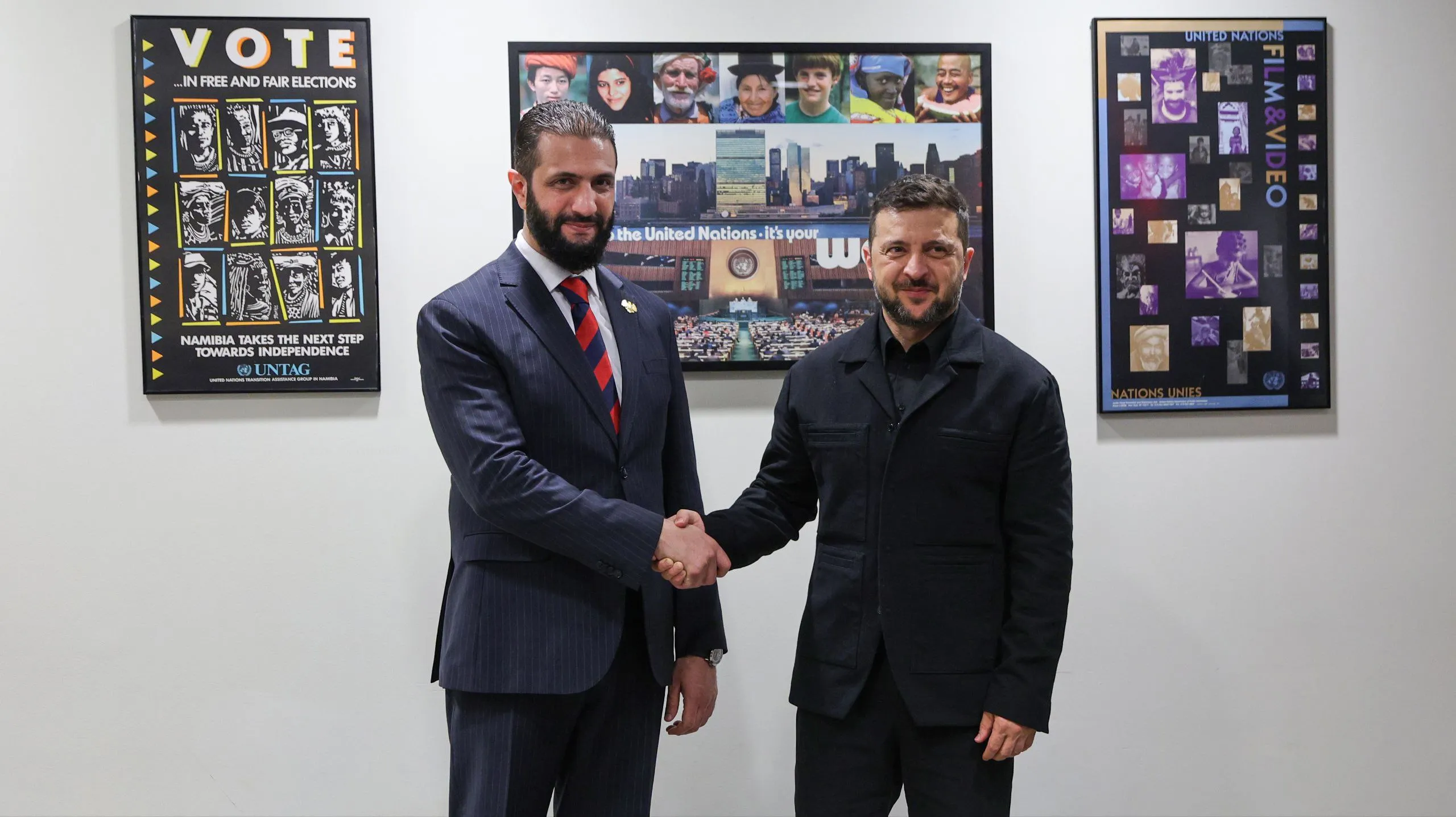 "زيلينسكي" يرحّب بمذكرة التوقيف الصادرة عن دمشق بحق الإرهابي الفار بشار الأسد