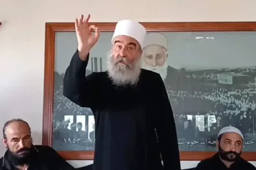 بعد أن اغتالت أخاه سابقًا.. "ميليشيا الهجري" تخطف ناشطًا صحفيًا في السويداء 