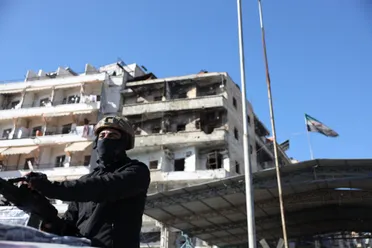 قسد تُقر بهزيمتها في حلب وتُعلن انسحابها بـ "اتفاق دولي"